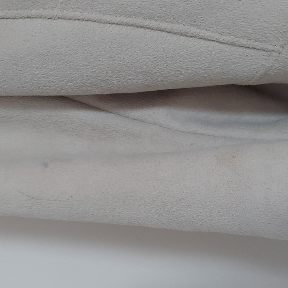 ***SOLD***Bebe faux suede jacket in creamy taupe color, Size Small - Picture 9 of 15